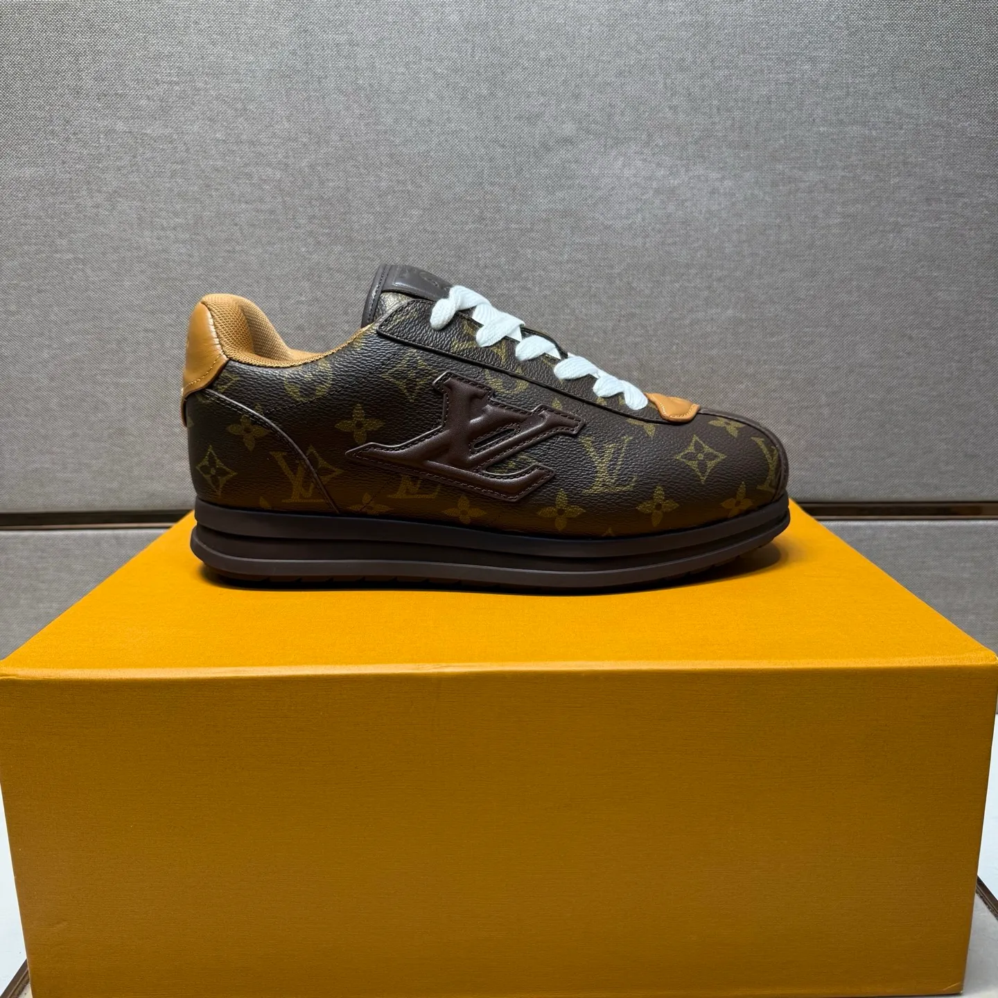 Men's men's shoes 💰pp560 [LV～] Men's casual shoes 2025z cabinet sales simultaneously 🔶Size: 38-44 #️⃣ 🔷2 colors🔜The upper is made of multi-material splicing➕Mesh lining, comfortable and breathable, sole: original comfortable and wear-resistant outsole, ⚠️real thing📱photographed🎬real thing is better📢📢📢
